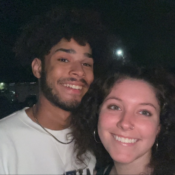 Meet your Posher, Michaela - Picture 1 of 1